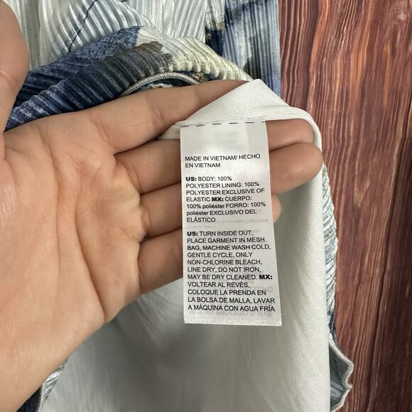 Chico's Foil Ocean Print Crinkle Top Long Sleeve Blue Gold Size 3 / US XL - Picture 6 of 6